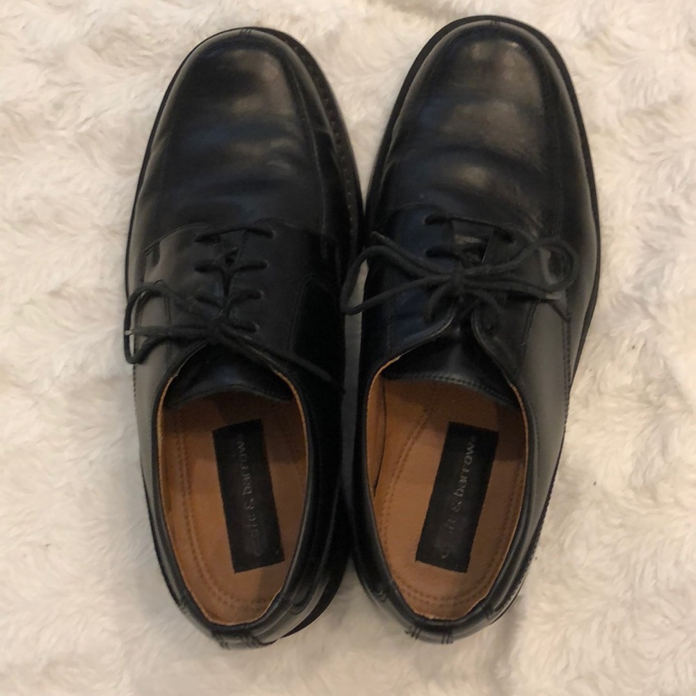 Men’s black leather dress shoes